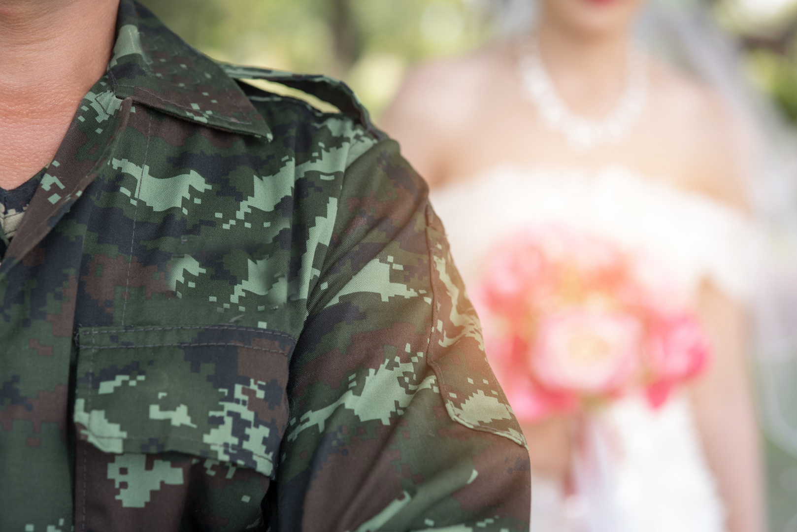 Military and Rushing Marriage - AdobeStock_212976386