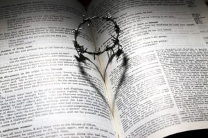 Bible Living spouse Desire - Pixabay - love-699480_640
