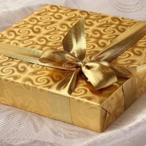 Gift Pixabay gift-1008886_1920
